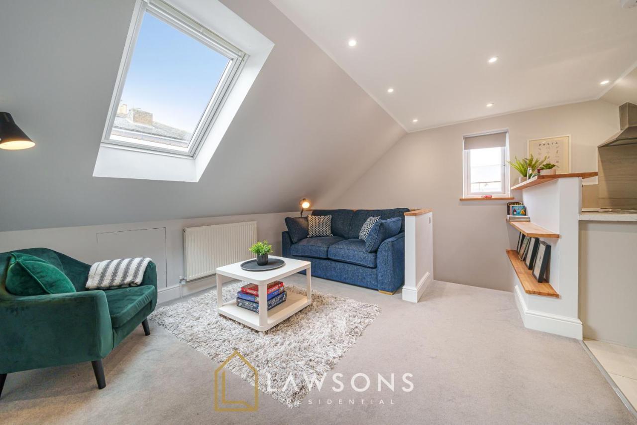 Apartamento Loft Living By Lawsons With Parking Windsor Exterior foto